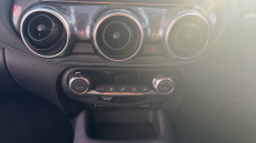 Nissan Juke 1.0 DiG-T 114 N-Connecta 5dr Petrol Hatchback